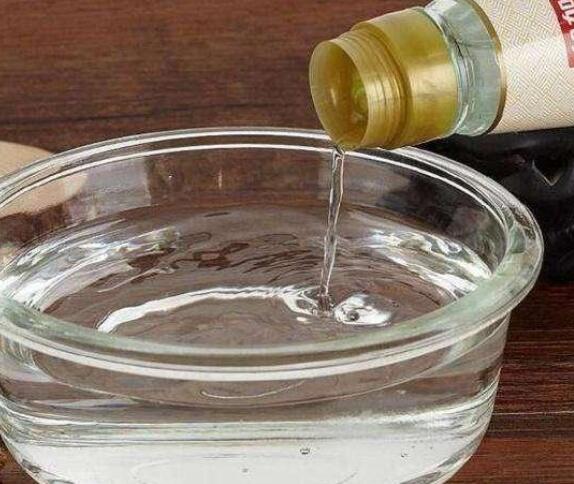 白衣服發黃洗白小妙招