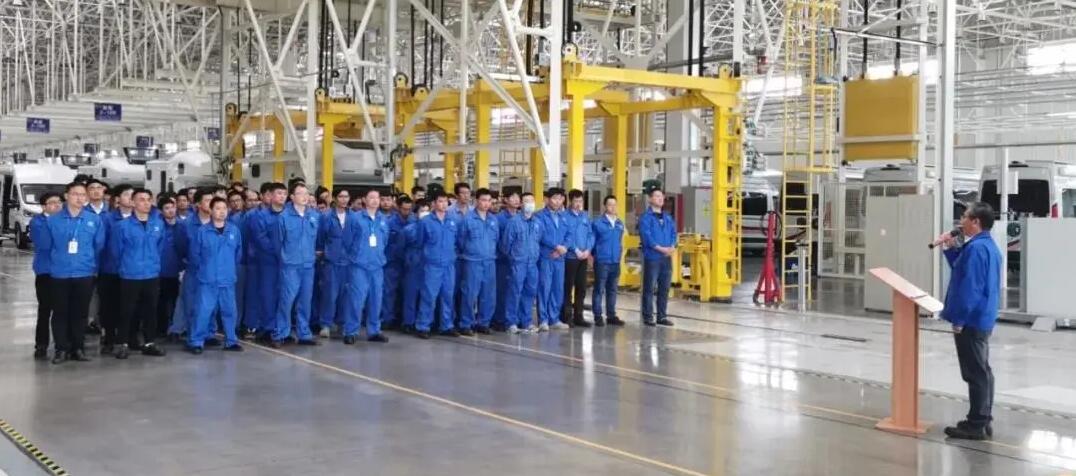 上汽集團(tuán)員工工作服定制案例