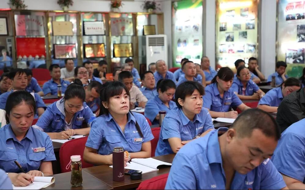 中國(guó)冶金科工集團(tuán)工作服定制案例