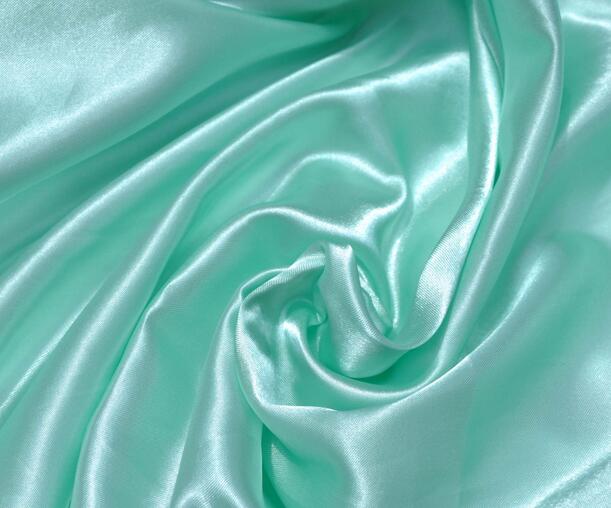 真絲面料保養(yǎng)注意事項(xiàng)：